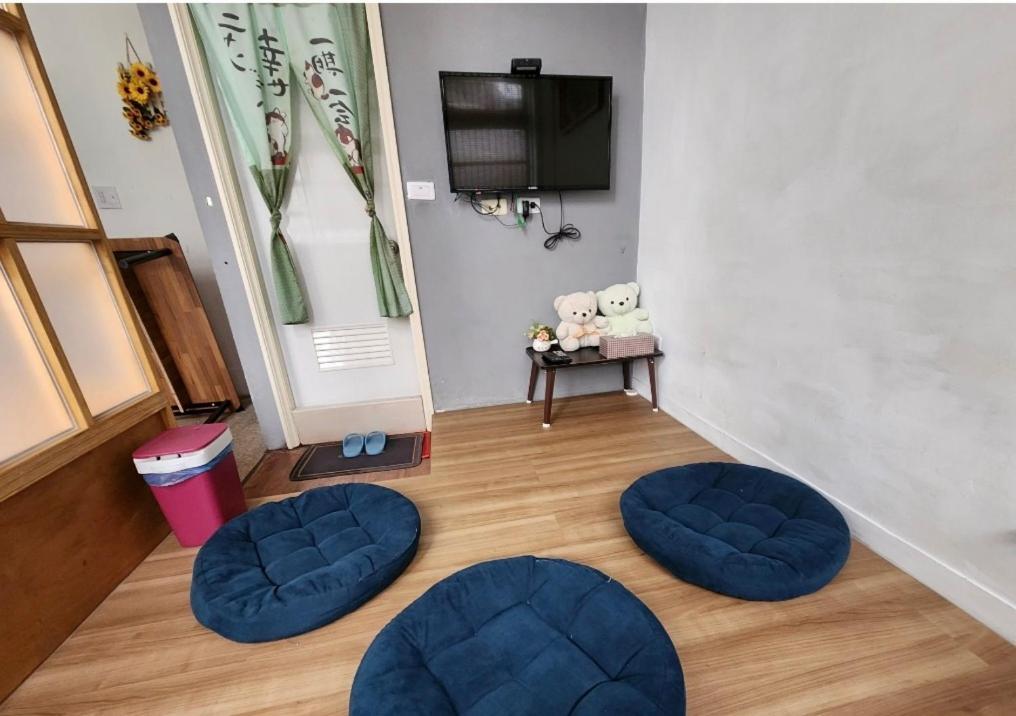 Gratitude Apartment Tainan Room photo